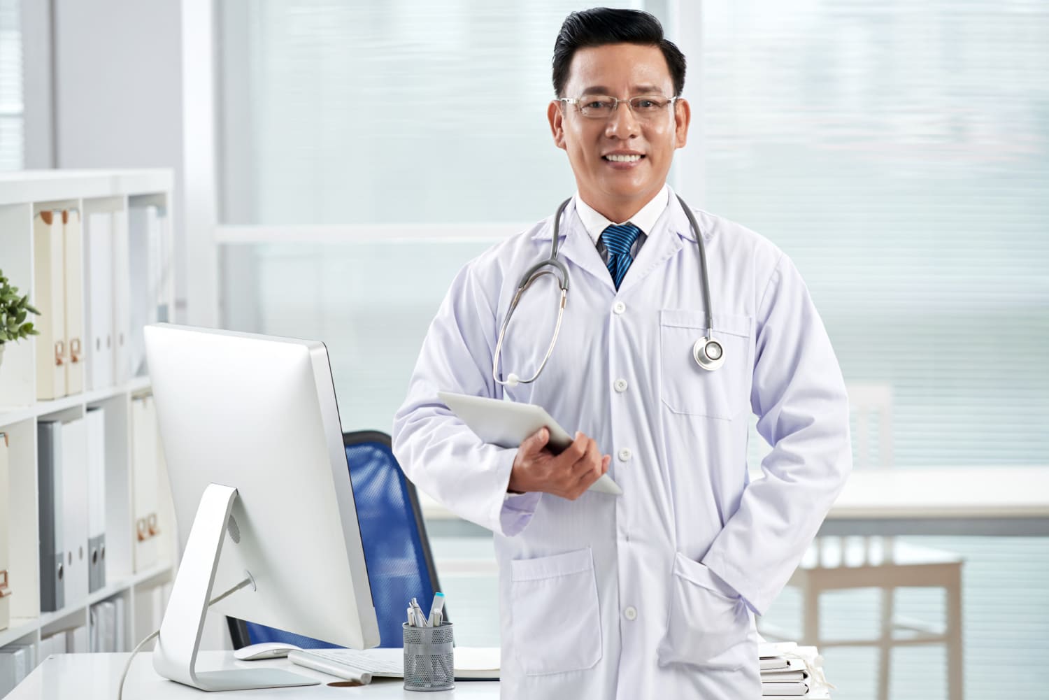 dr. mario vázquez
